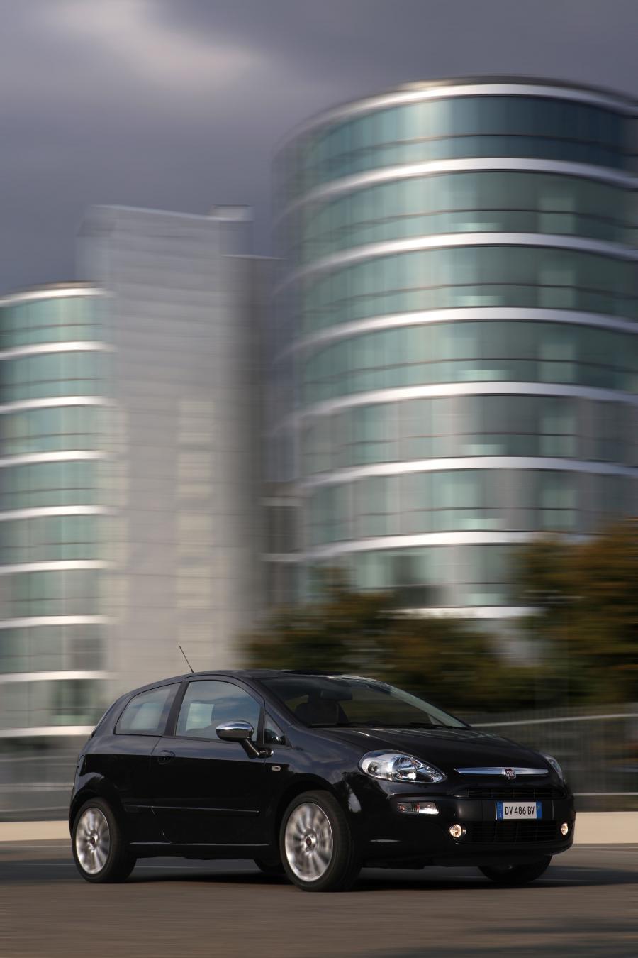  Fiat Punto Evo 2009 года  (фото 37 из 45)